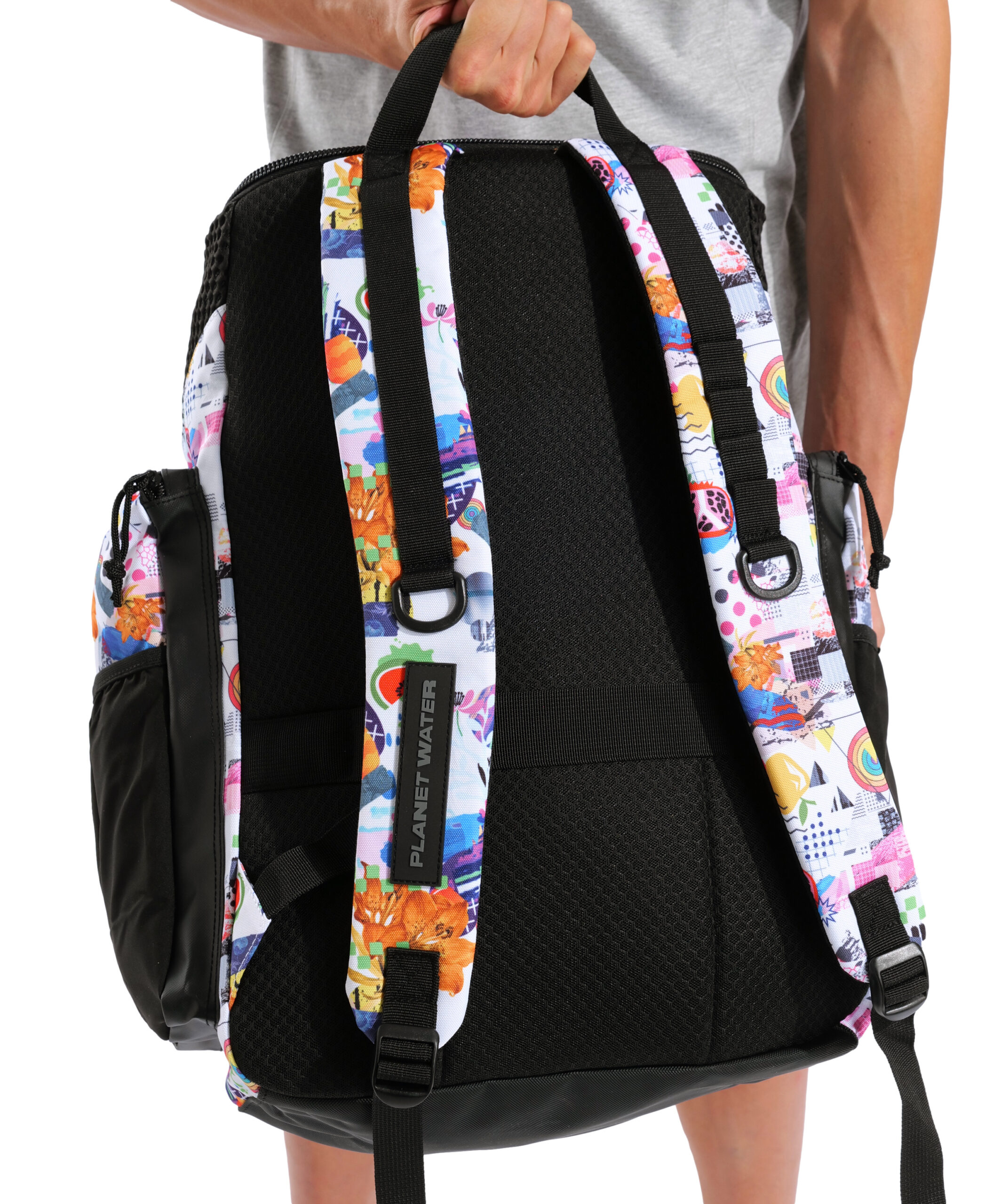 ARENA ONE GO BACKPACK 45L STAMPATO - COLLAGE - NEW COLOR - PROMOZIONE 20% RISPARMI € 16,00 - immagine 3
